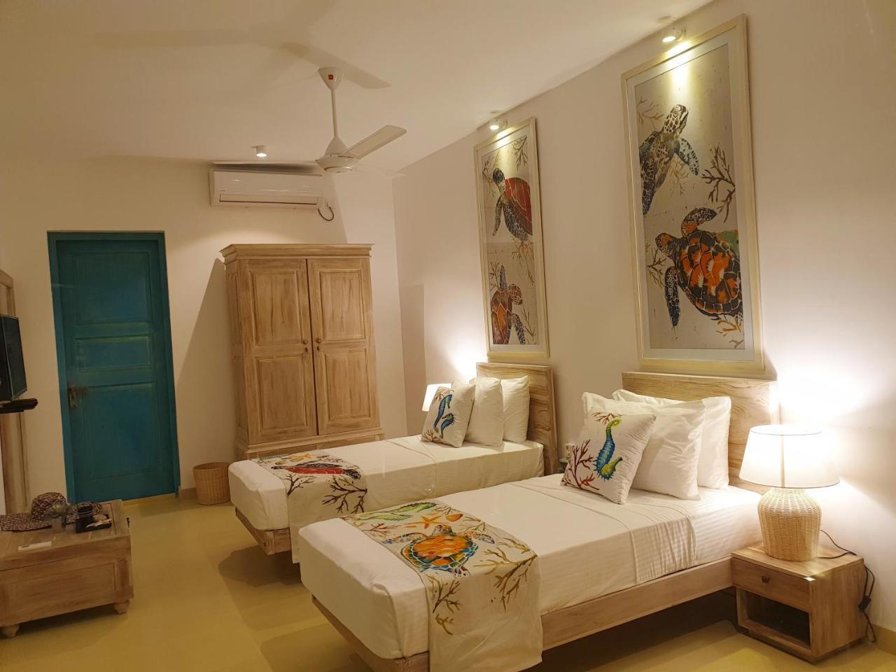 33 Lake Terrace Hikkaduwa Exterior photo